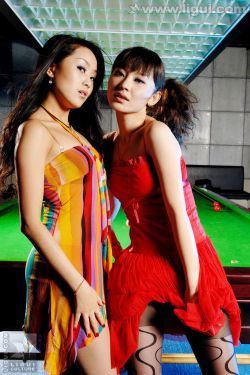 Model 咪惠美、琳达《丝袜美女玩台球》