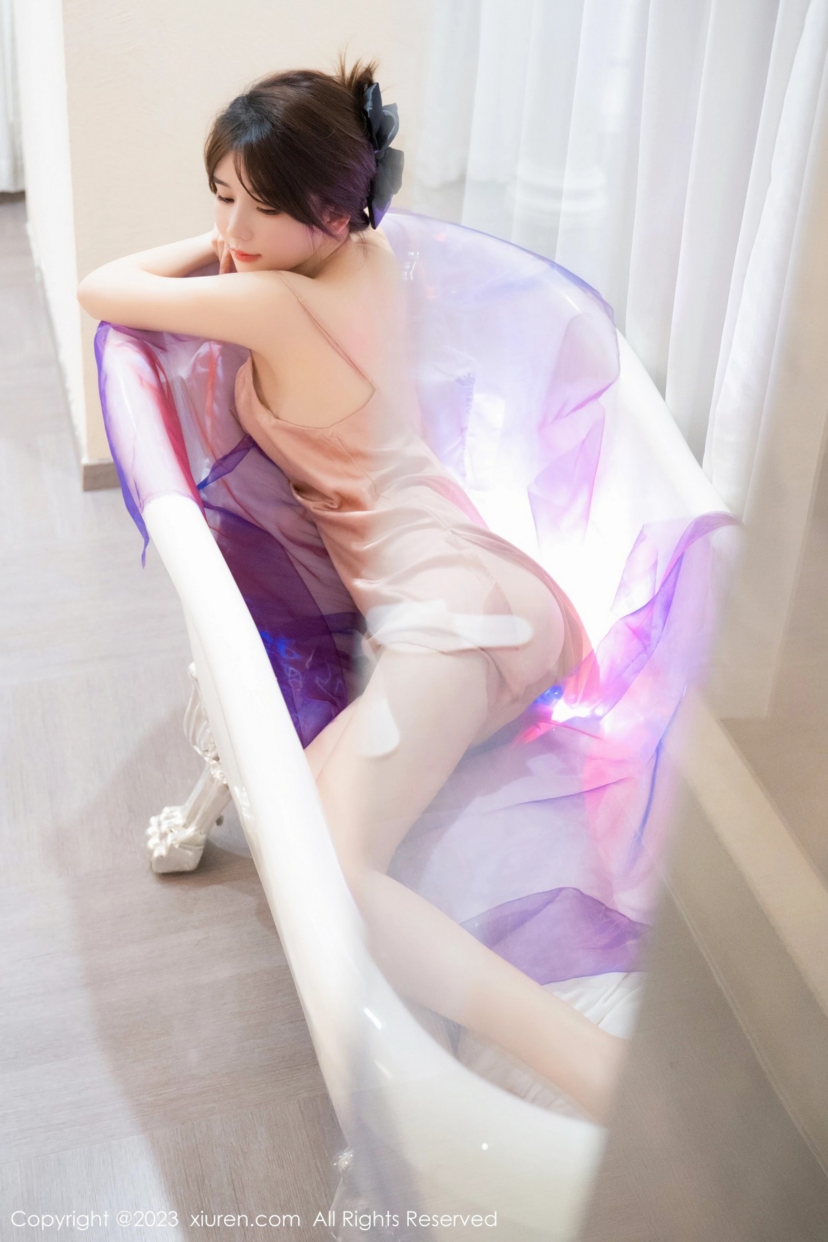 婠婠么秀绝美身材迷人诱惑写真浴缸美腿美女套图